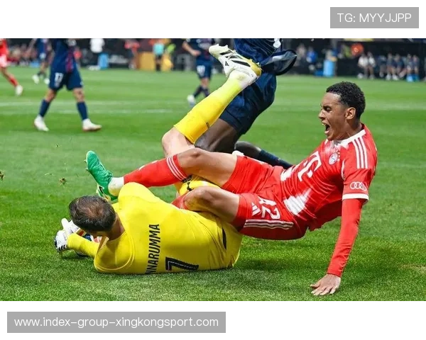 拜仁穆西亚拉高速变向内切完成全场最美过人